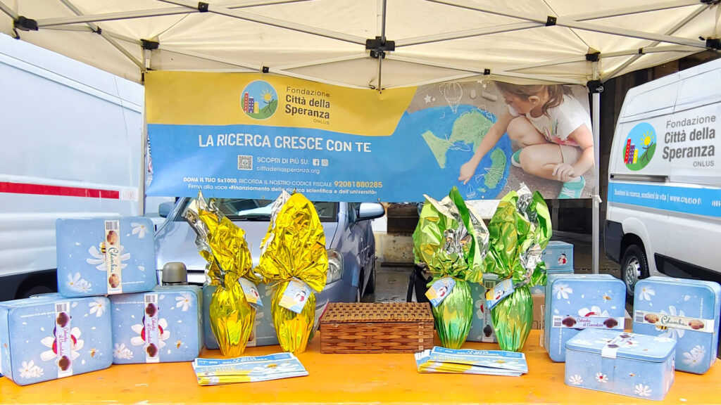Banchetto Pasqua 2025 volontari Città della Speranza riconoscibili